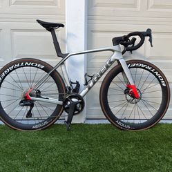 2025 Trek Madone SL7 Gen8 -M/L 