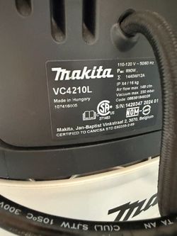 Makita VC4210L