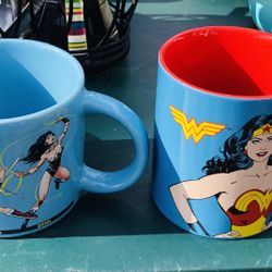 2 WonderWoman Mugs 