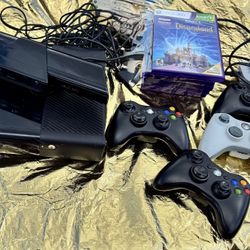 XBOX 360 CONSOLE WITH GAMES KINECT AND CONTROLLERS 