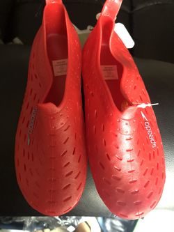 Kids Speedo water shoes size 11/12