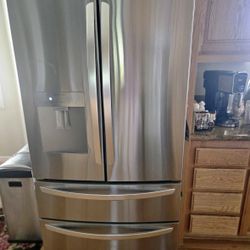 LG French Door Refrigerator 