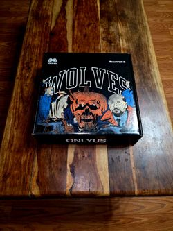 Darc Sport/Halloween "Michael Myers" Collab Box Set with ( 1 Shirt and Box )