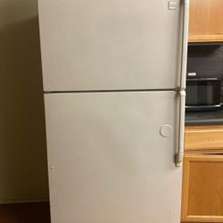 Whirlpool Refrigerator 
