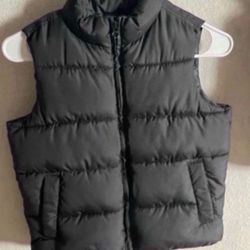OLD NAVY PUFFER VEST SM 6/7 BLACK