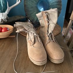 Vibram 8.5W Army Boot Dust-Tan 