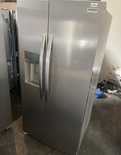 Deal: Frigidaire Gallery SxS Stainless Fridge w/ Ice Maker
