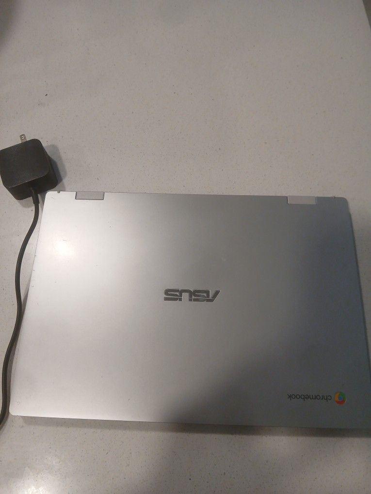 ASUS Chromebook – Great Condition – With Charger
