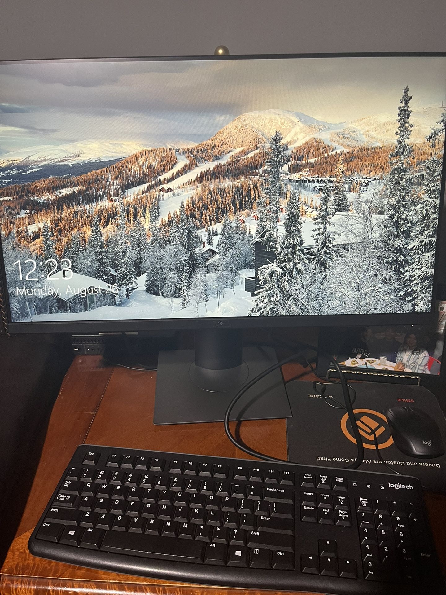 Dell 24 Monitor 2020 Edition **NO PC ONLY MONITOR**