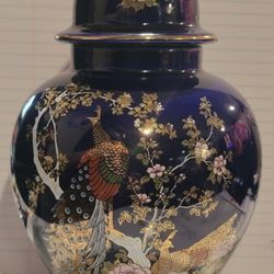Japanese Kutanu Style Vase