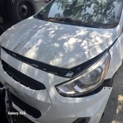 2017 HYUNDAI ELANTRA FOR PARTS 