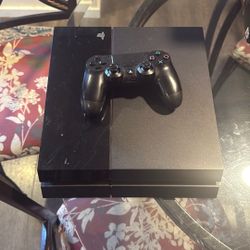PS4 (NO WIRES, DOES WORK)
