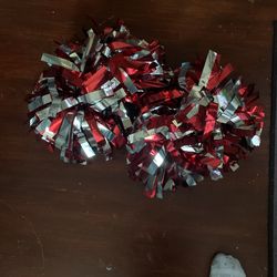 Cheerleading Pom Poms