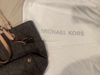 Michael Kors Signature Tote Bag