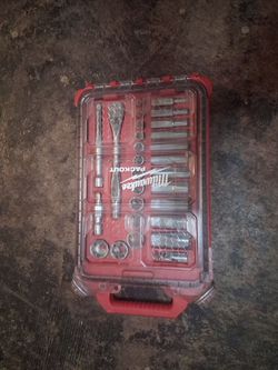 Milwaukee 3/8" Ratchet and Socket Set SAE with PACKOUT Organizer 48-22-9481