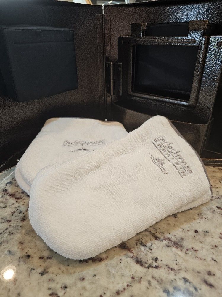 Perfect Sense Paraffin Warmer With Mittens And Booties