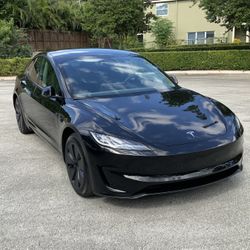Tesla 3 Highland 2025 Rebuilt Title 