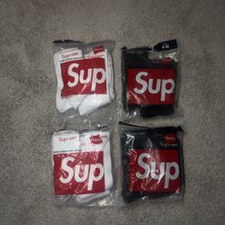 Supreme Socks
