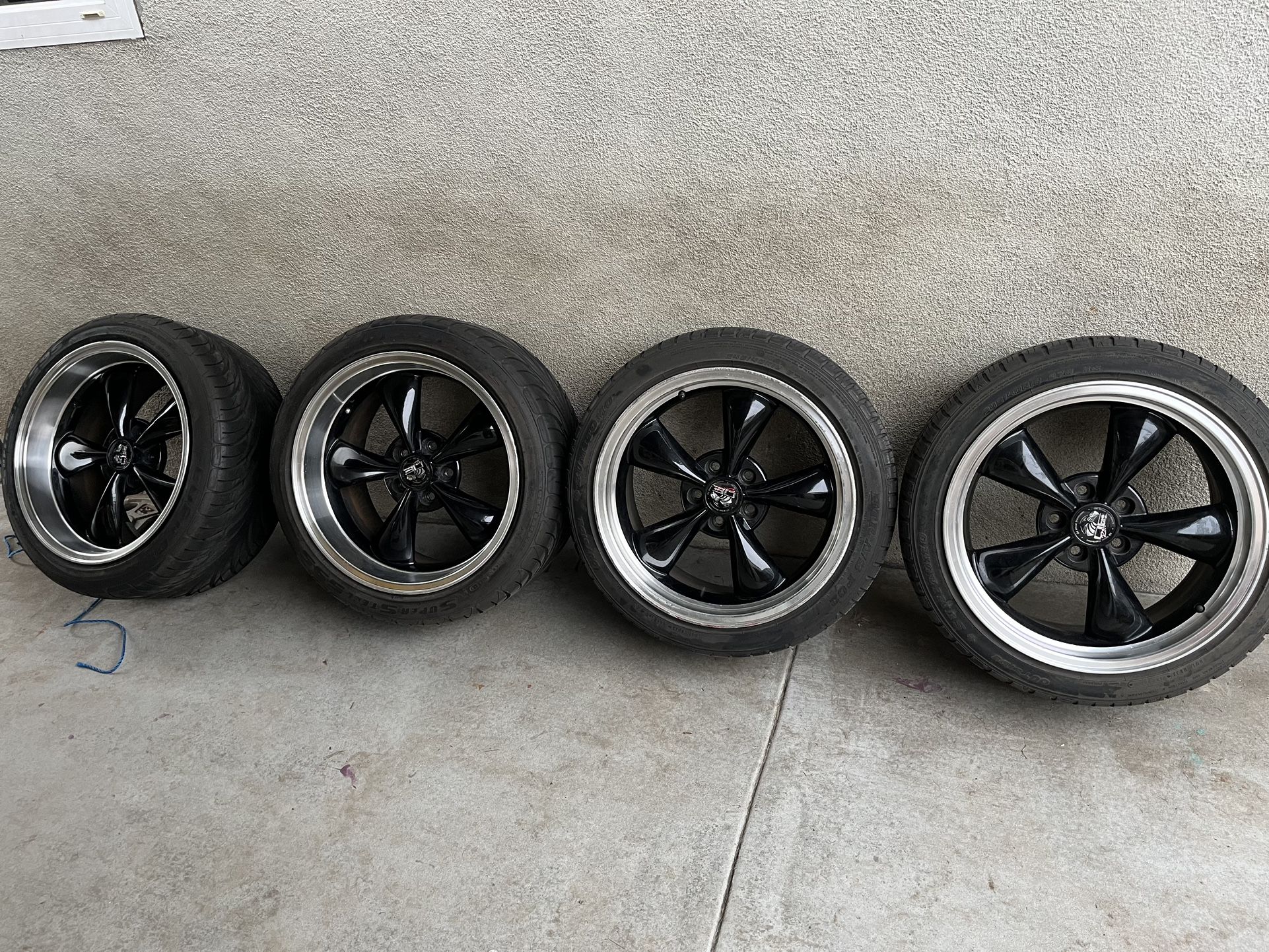 Bullitt Mustang Wheels Black/Chrome 18 Inch