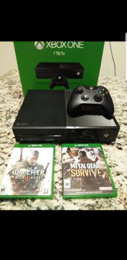 XBOX ONE 1TB (1000GB) (2 FREE GAMES) LIKE NEW🤩💯👌🎁