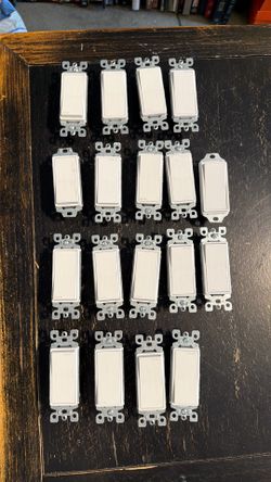 Lot of light switches (18)