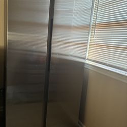 Samsung 28 CU Side By Side Silver Refrigerator