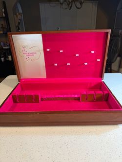 Vintage Reed & Barton Wood Silverware Chest – Pink Velvet Lining