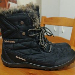New Columbia Mink Waterproof  Omni Heat Boots Women's Size 9