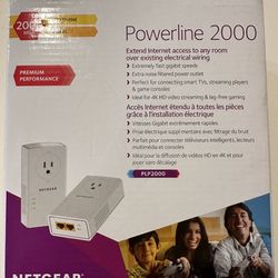 TP-LINK Av2000 2-port Gigabit Passthrough Powerline Starter Kit