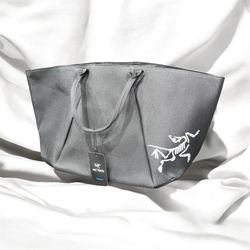 Arc’teryx Carrier 45 Gear Tote Bag Black w/ Cover, 2 Inner Pockets - New