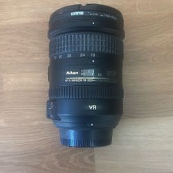 Nikon Nikkor DX 18-200 mm Lens 