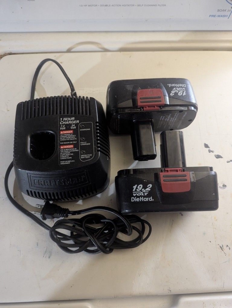 Craftsman Battery Charger With 2 Batteries 