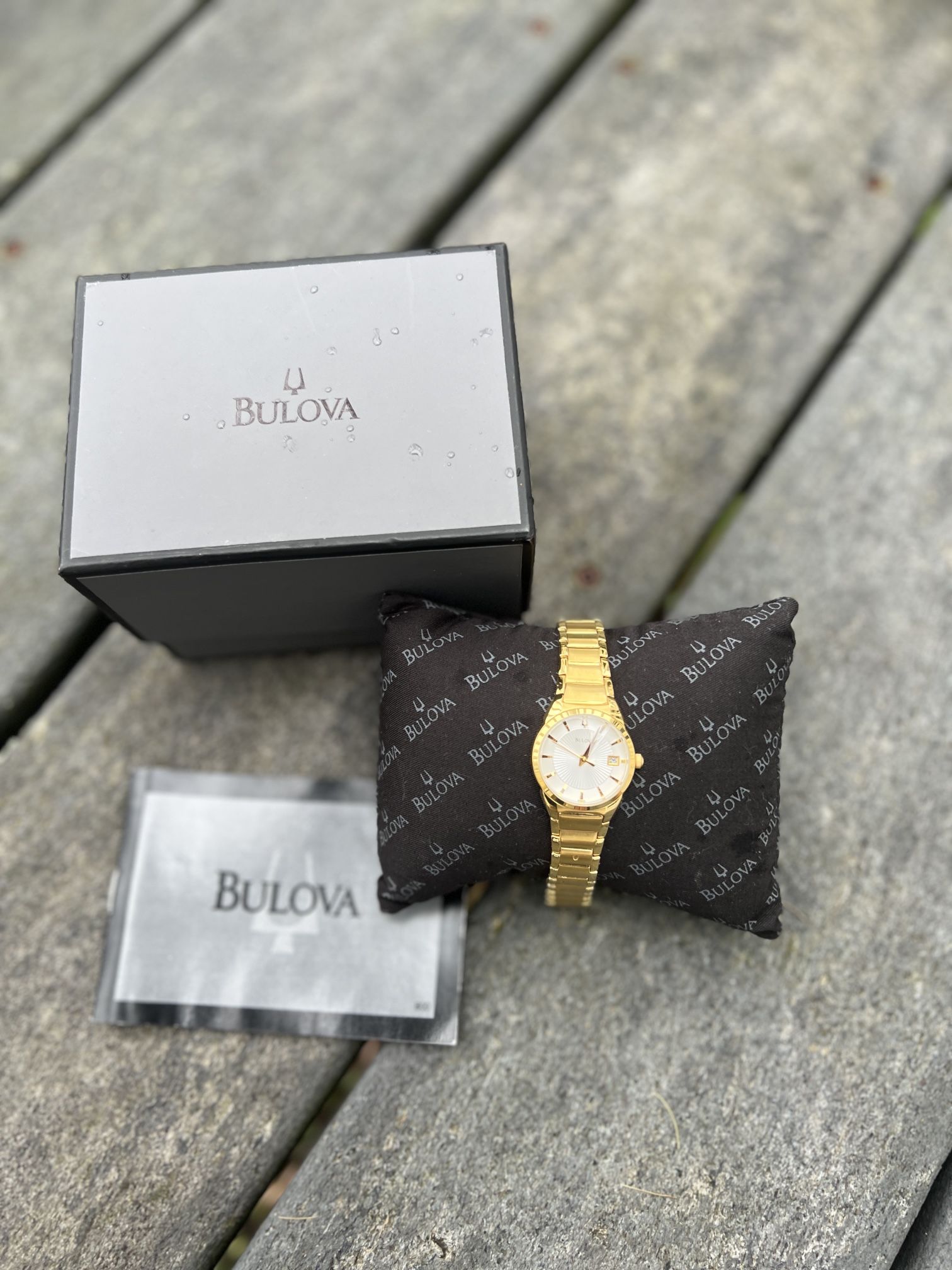 LADIES BULOVA QUARTZ DRESS WRIST WATCH GOLD