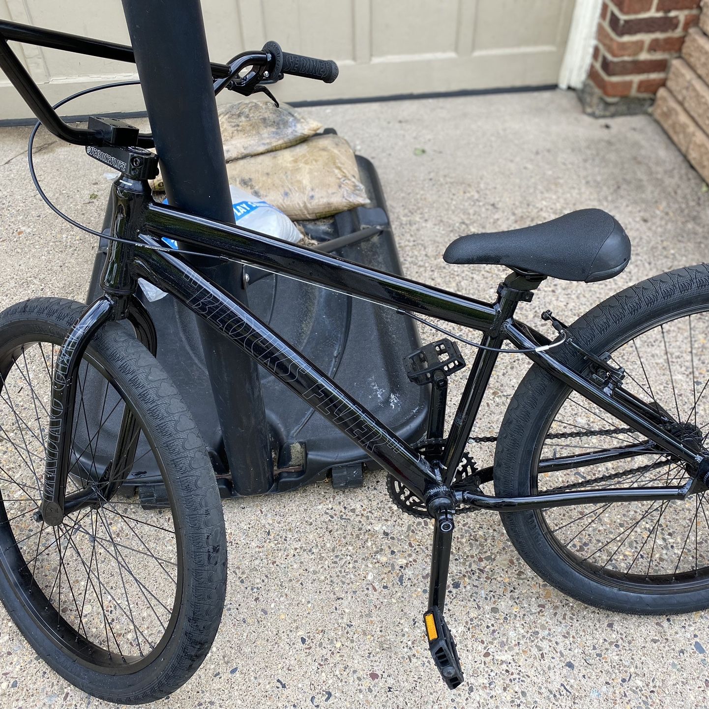 Blue Camo Blocks Flyer Se Bike With Maxxis 26 Inch for Sale in Reading, PA  - OfferUp