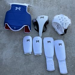 Medium Girls & Small Boys Karate/Taekwondo Martial Arts Protective Equipment  