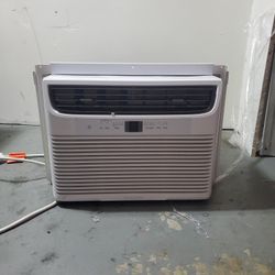 Frigidaire 12,000 BTU Air Conditioner