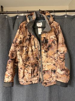 SITKA & Hunting Clothing – Women’s XL + Men’s M