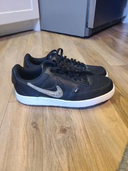 Nike court vision black clear size 10
