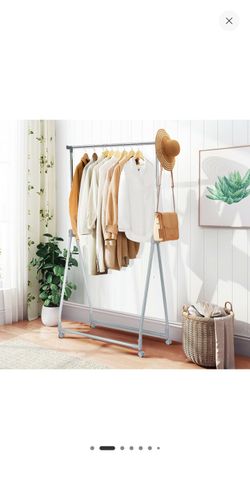 Costway Extendable Clothing Rack
