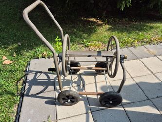 Garden hose reel