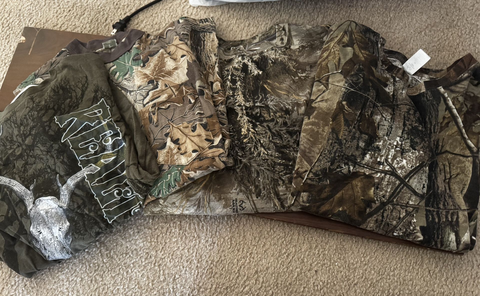 Real Tree Shirts Boys Size Medium
