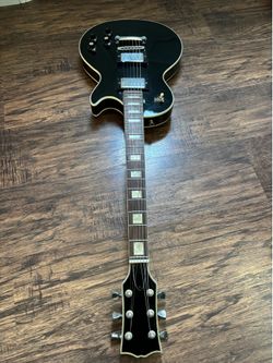 Vintage lawsuit era Les Paul guitar