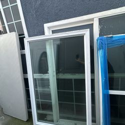 Window Double Panel Vinyl Block Window one piece does not open traga luz ventana  Width 42 inches  Height 66 inches  Great condition  