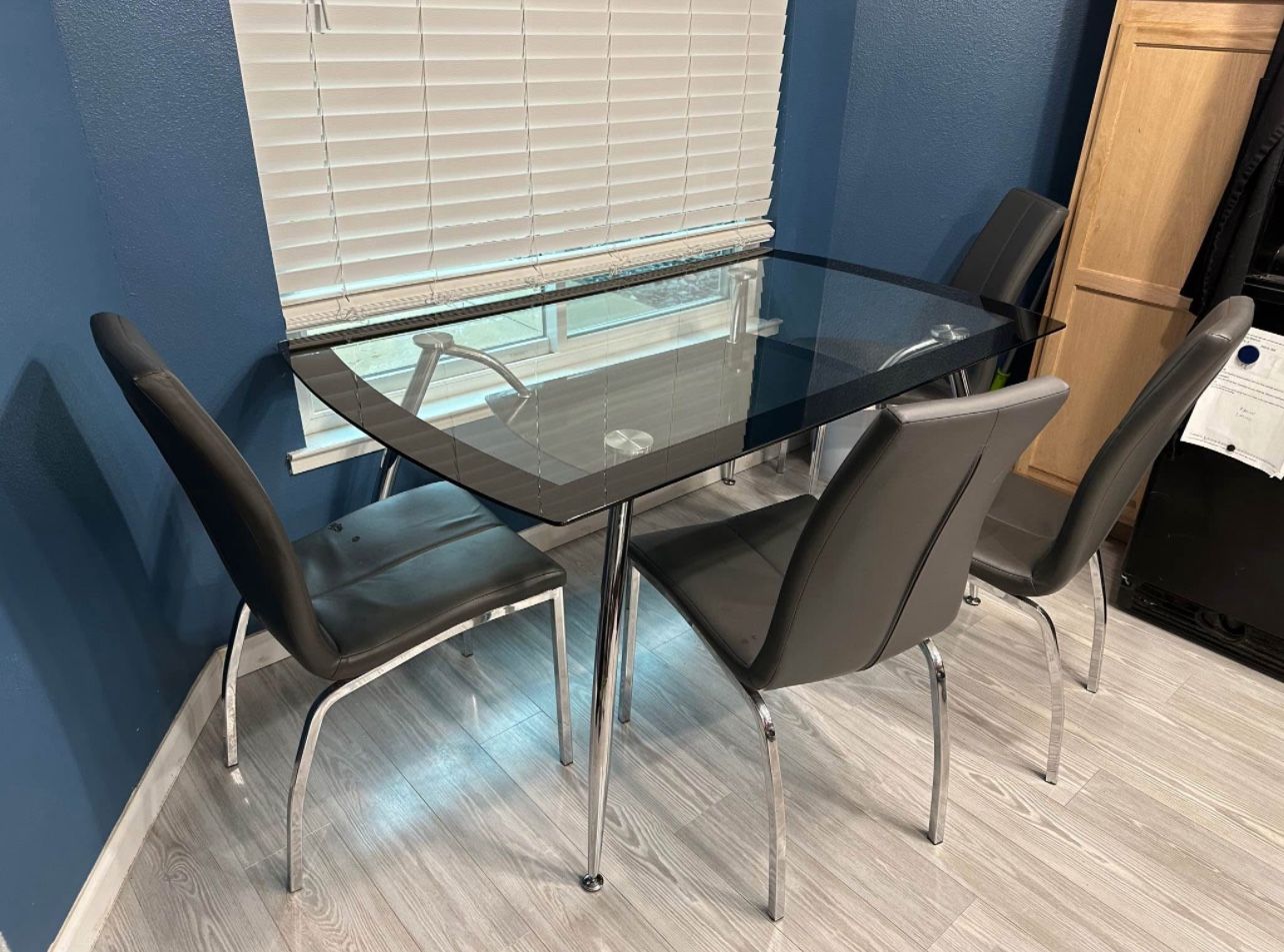 Glass Table And 4 Chairs