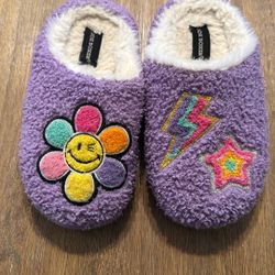 Fuzzy Kids Girls Slippers Size 13 / 1 
