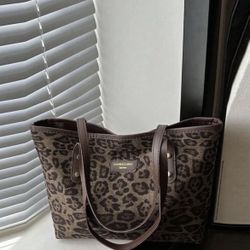  Shoulder Bag and Handbag for Daily Use