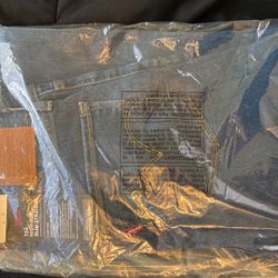 Women’s Levi 724 (Navy Blue)