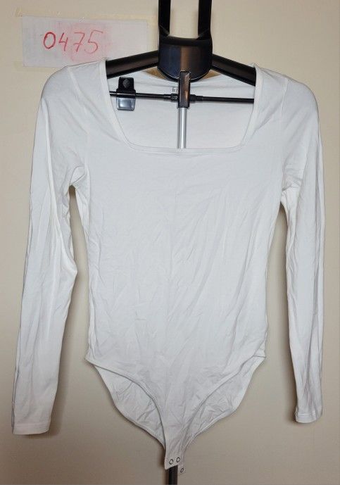 GAP White Long Sleeve Bodysuit - Size S (0475)