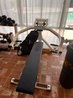 Paramount Plate Loaded Flat Chest Press Commercial Gym Equipment Weight Machine