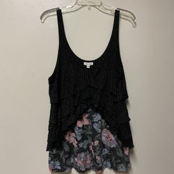 Women’s SILENCE + NOISE (Urban Outfitters)100% Viscose, Black & Floral. Sleeveless Pull OverTop… Size Large.